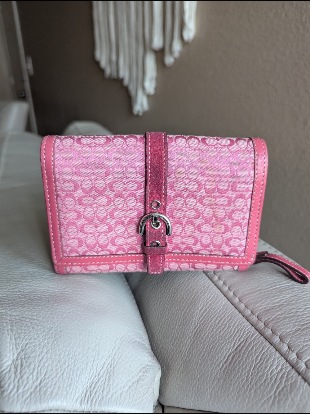 ❗SOLD ‼️Coach Pink Signature Canvas Wristlet Wallet